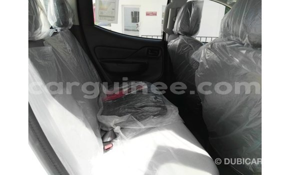 Acheter Import Voiture Mitsubishi L200 Blanc à Import - Dubai, Conakry Acheter Import Voiture Mitsubishi L200 Blanc à Import - Dubai, Conakry