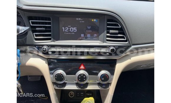 Buy Import Hyundai Elantra White Car in Import - Dubai in Conakry Buy Import Hyundai Elantra White Car in Import - Dubai in Conakry