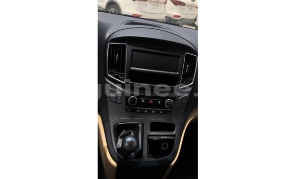 Buy Import Hyundai Accent White Car in Import - Dubai in Conakry Buy Import Hyundai Accent White Car in Import - Dubai in Conakry