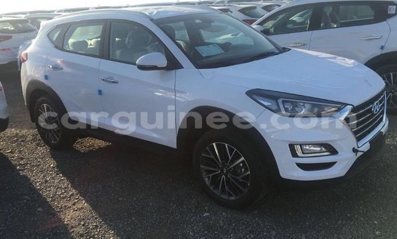 Buy Import Hyundai Tucson White Car in Import - Dubai in Conakry Buy Import Hyundai Tucson White Car in Import - Dubai in Conakry