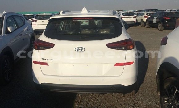 Buy Import Hyundai Tucson White Car in Import - Dubai in Conakry Buy Import Hyundai Tucson White Car in Import - Dubai in Conakry