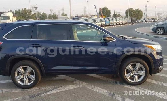 Acheter Import Voiture Toyota Highlander Bleu à Import - Dubai, Conakry Acheter Import Voiture Toyota Highlander Bleu à Import - Dubai, Conakry