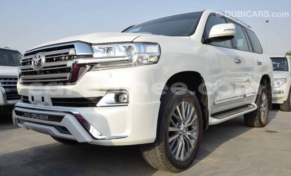 Buy Import Toyota Land Cruiser White Car in Import - Dubai in Conakry Buy Import Toyota Land Cruiser White Car in Import - Dubai in Conakry