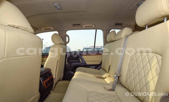 Buy Import Toyota Land Cruiser White Car in Import - Dubai in Conakry Buy Import Toyota Land Cruiser White Car in Import - Dubai in Conakry