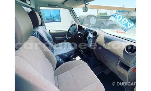 Buy Import Toyota Land Cruiser White Car in Import - Dubai in Conakry Buy Import Toyota Land Cruiser White Car in Import - Dubai in Conakry