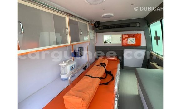 Buy Import Toyota Land Cruiser White Car in Import - Dubai in Conakry Buy Import Toyota Land Cruiser White Car in Import - Dubai in Conakry