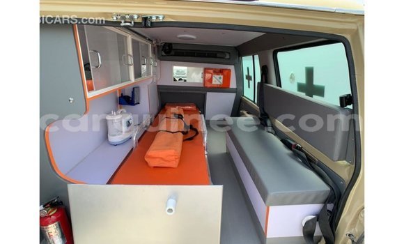 Buy Import Toyota Land Cruiser White Car in Import - Dubai in Conakry Buy Import Toyota Land Cruiser White Car in Import - Dubai in Conakry