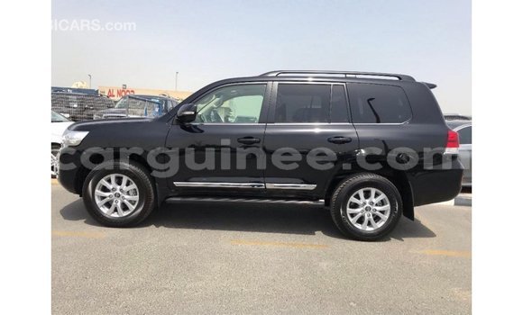 Acheter Import Voiture Toyota Land Cruiser Noir à Import - Dubai, Conakry Acheter Import Voiture Toyota Land Cruiser Noir à Import - Dubai, Conakry