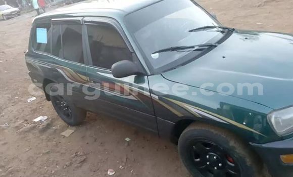 Buy Used Toyota RAV4 Green Car in Conakry in Conakry Buy Used Toyota RAV4 Green Car in Conakry in Conakry