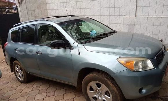 Buy Used Toyota RAV4 Blue Car in Conakry in Conakry Buy Used Toyota RAV4 Blue Car in Conakry in Conakry