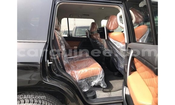 Buy Import Toyota Land Cruiser Black Car in Import - Dubai in Conakry Buy Import Toyota Land Cruiser Black Car in Import - Dubai in Conakry