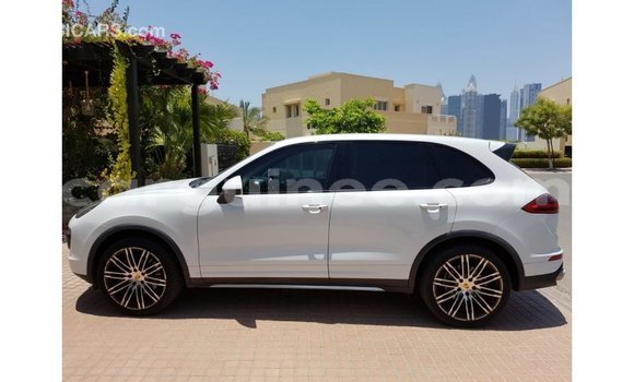 Buy Import Porsche Cayenne White Car in Import - Dubai in Conakry Buy Import Porsche Cayenne White Car in Import - Dubai in Conakry
