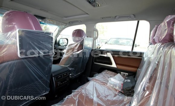 Acheter Import Voiture Toyota Land Cruiser Noir à Import - Dubai, Conakry Acheter Import Voiture Toyota Land Cruiser Noir à Import - Dubai, Conakry
