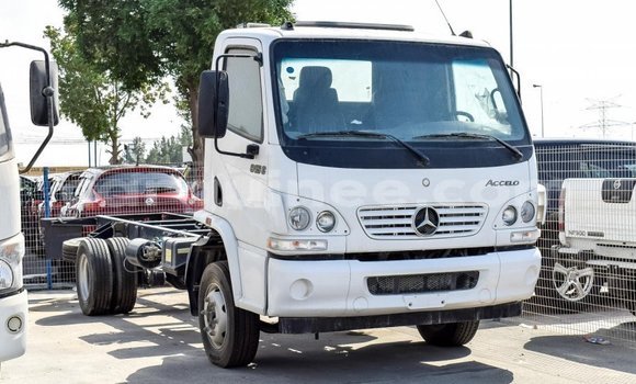 Buy Import Mercedes-Benz 190 White Car in Import - Dubai in Conakry Buy Import Mercedes-Benz 190 White Car in Import - Dubai in Conakry