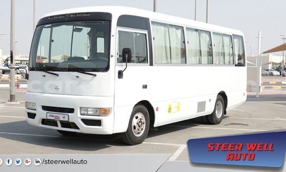 Acheter Import Voiture Nissan 350Z Blanc à Import - Dubai, Conakry Acheter Import Voiture Nissan 350Z Blanc à Import - Dubai, Conakry