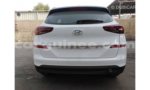 Buy Import Hyundai Tucson White Car in Import - Dubai in Conakry Buy Import Hyundai Tucson White Car in Import - Dubai in Conakry