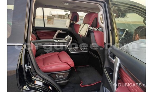 Buy Import Toyota Land Cruiser Black Car in Import - Dubai in Conakry Buy Import Toyota Land Cruiser Black Car in Import - Dubai in Conakry