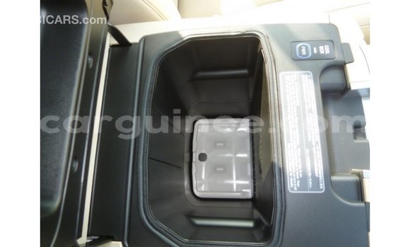 Acheter Import Voiture Toyota Land Cruiser Noir à Import - Dubai, Conakry Acheter Import Voiture Toyota Land Cruiser Noir à Import - Dubai, Conakry