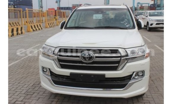 Buy Import Toyota Land Cruiser White Car in Import - Dubai in Conakry Buy Import Toyota Land Cruiser White Car in Import - Dubai in Conakry