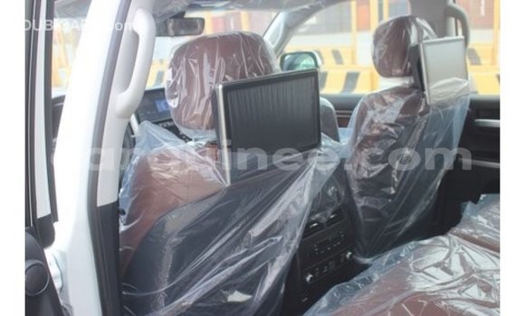 Buy Import Toyota Land Cruiser White Car in Import - Dubai in Conakry Buy Import Toyota Land Cruiser White Car in Import - Dubai in Conakry