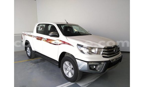 Buy Import Toyota Hilux White Car in Import - Dubai in Conakry Buy Import Toyota Hilux White Car in Import - Dubai in Conakry