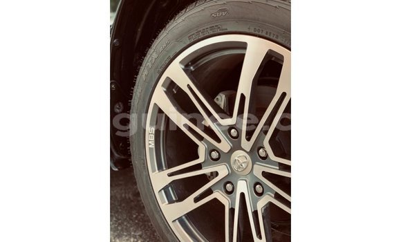 Buy Import Toyota Land Cruiser Black Car in Import - Dubai in Conakry Buy Import Toyota Land Cruiser Black Car in Import - Dubai in Conakry