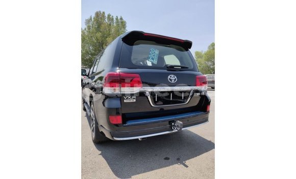 Buy Import Toyota Land Cruiser Black Car in Import - Dubai in Conakry Buy Import Toyota Land Cruiser Black Car in Import - Dubai in Conakry