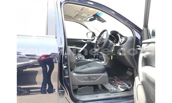 Acheter Import Voiture Mercedes-Benz 250 Bleu à Import - Dubai, Conakry Acheter Import Voiture Mercedes-Benz 250 Bleu à Import - Dubai, Conakry