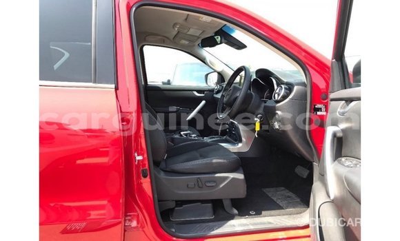 Acheter Import Voiture Mercedes-Benz 250 Rouge à Import - Dubai, Conakry Acheter Import Voiture Mercedes-Benz 250 Rouge à Import - Dubai, Conakry