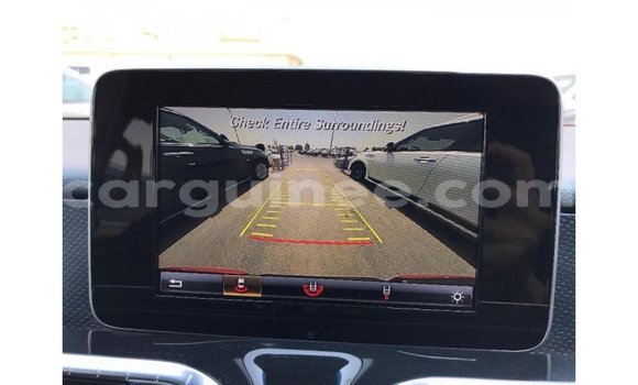 Acheter Import Voiture Mercedes-Benz 250 Rouge à Import - Dubai, Conakry Acheter Import Voiture Mercedes-Benz 250 Rouge à Import - Dubai, Conakry