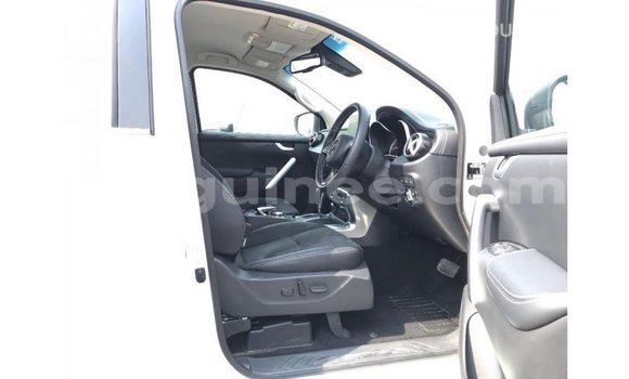 Buy Import Mercedes-Benz 250 White Car in Import - Dubai in Conakry Buy Import Mercedes-Benz 250 White Car in Import - Dubai in Conakry