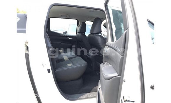 Buy Import Mercedes-Benz 250 White Car in Import - Dubai in Conakry Buy Import Mercedes-Benz 250 White Car in Import - Dubai in Conakry