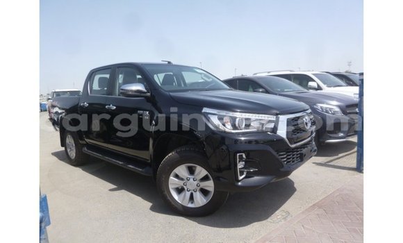 Acheter Import Voiture Toyota Hilux Noir à Import - Dubai, Conakry Acheter Import Voiture Toyota Hilux Noir à Import - Dubai, Conakry