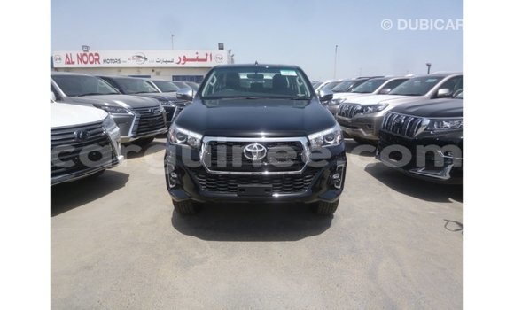 Acheter Import Voiture Toyota Hilux Noir à Import - Dubai, Conakry Acheter Import Voiture Toyota Hilux Noir à Import - Dubai, Conakry