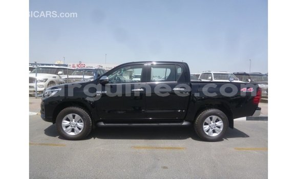 Acheter Import Voiture Toyota Hilux Noir à Import - Dubai, Conakry Acheter Import Voiture Toyota Hilux Noir à Import - Dubai, Conakry