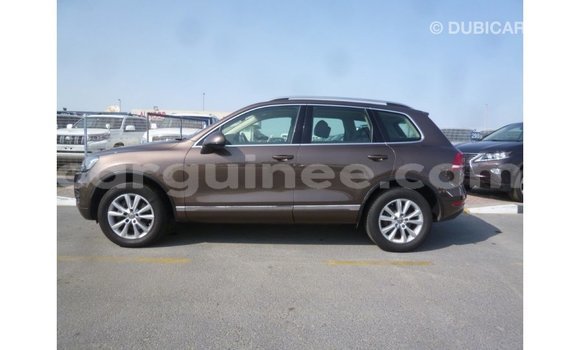 Acheter Import Voiture Volkswagen Touareg Marron à Import - Dubai, Conakry Acheter Import Voiture Volkswagen Touareg Marron à Import - Dubai, Conakry
