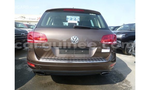 Acheter Import Voiture Volkswagen Touareg Marron à Import - Dubai, Conakry Acheter Import Voiture Volkswagen Touareg Marron à Import - Dubai, Conakry
