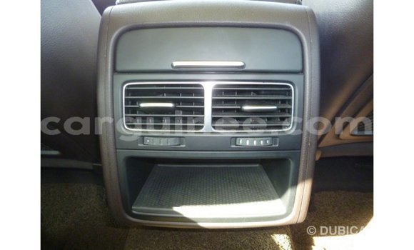 Acheter Import Voiture Volkswagen Touareg Marron à Import - Dubai, Conakry Acheter Import Voiture Volkswagen Touareg Marron à Import - Dubai, Conakry