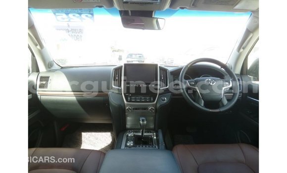 Buy Import Toyota Land Cruiser Other Car in Import - Dubai in Conakry Buy Import Toyota Land Cruiser Other Car in Import - Dubai in Conakry