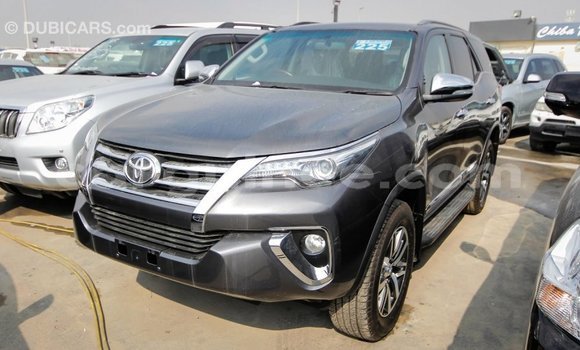 Acheter Import Voiture Toyota Fortuner Autre à Import - Dubai, Conakry Acheter Import Voiture Toyota Fortuner Autre à Import - Dubai, Conakry