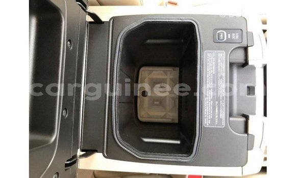 Acheter Import Voiture Toyota Land Cruiser Noir à Import - Dubai, Conakry Acheter Import Voiture Toyota Land Cruiser Noir à Import - Dubai, Conakry