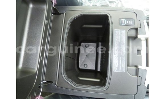 Acheter Import Voiture Toyota Land Cruiser Noir à Import - Dubai, Conakry Acheter Import Voiture Toyota Land Cruiser Noir à Import - Dubai, Conakry