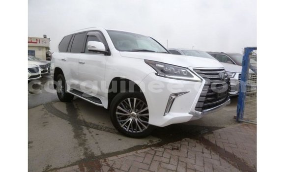 Acheter Import Voiture Lexus LX Blanc à Import - Dubai, Conakry Acheter Import Voiture Lexus LX Blanc à Import - Dubai, Conakry