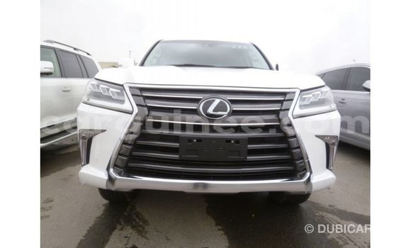 Acheter Import Voiture Lexus LX Blanc à Import - Dubai, Conakry Acheter Import Voiture Lexus LX Blanc à Import - Dubai, Conakry