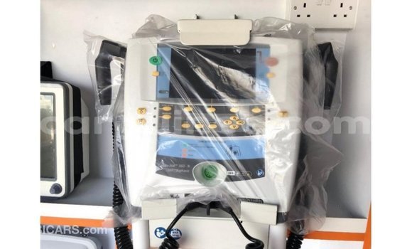 Buy Import Toyota Hiace White Car in Import - Dubai in Conakry Buy Import Toyota Hiace White Car in Import - Dubai in Conakry