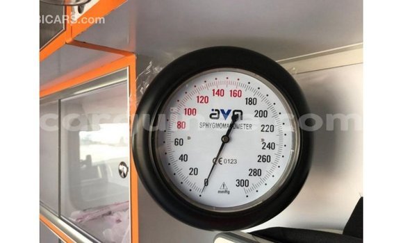 Buy Import Toyota Hiace White Car in Import - Dubai in Conakry Buy Import Toyota Hiace White Car in Import - Dubai in Conakry