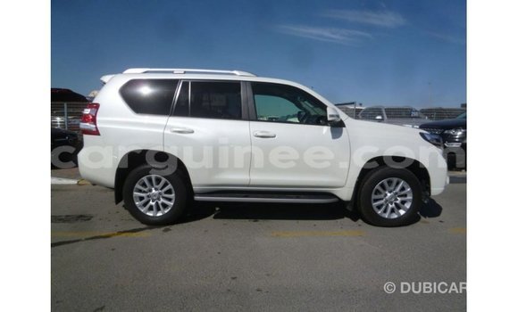 Acheter Import Voiture Toyota Prado Blanc à Import - Dubai, Conakry Acheter Import Voiture Toyota Prado Blanc à Import - Dubai, Conakry