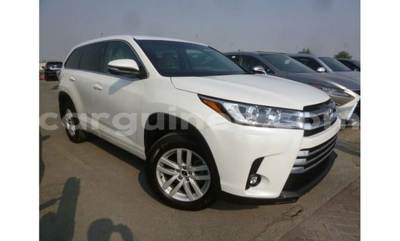 Buy Import Toyota Kluger White Car in Import - Dubai in Conakry Buy Import Toyota Kluger White Car in Import - Dubai in Conakry