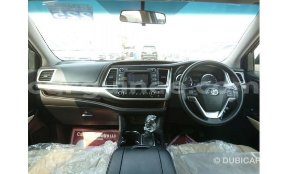Buy Import Toyota Kluger White Car in Import - Dubai in Conakry Buy Import Toyota Kluger White Car in Import - Dubai in Conakry