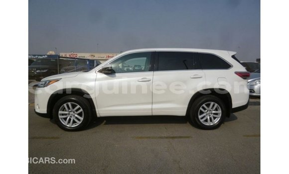 Buy Import Toyota Kluger White Car in Import - Dubai in Conakry Buy Import Toyota Kluger White Car in Import - Dubai in Conakry